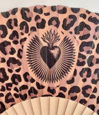 ÉVENTAIL ILLUSTRE LEOPARD MARRON – éventail by mataz