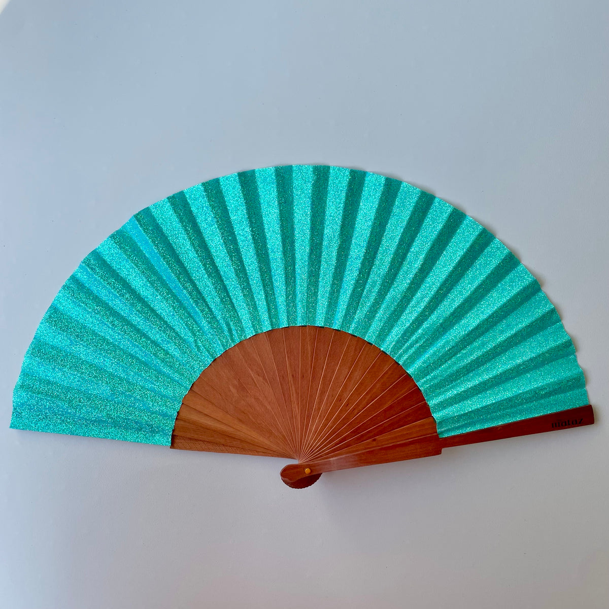 NOUVEAUTÉ - ÉVENTAIL PAILLETÉ  TURQUOISE LAGON – éventail by mataz