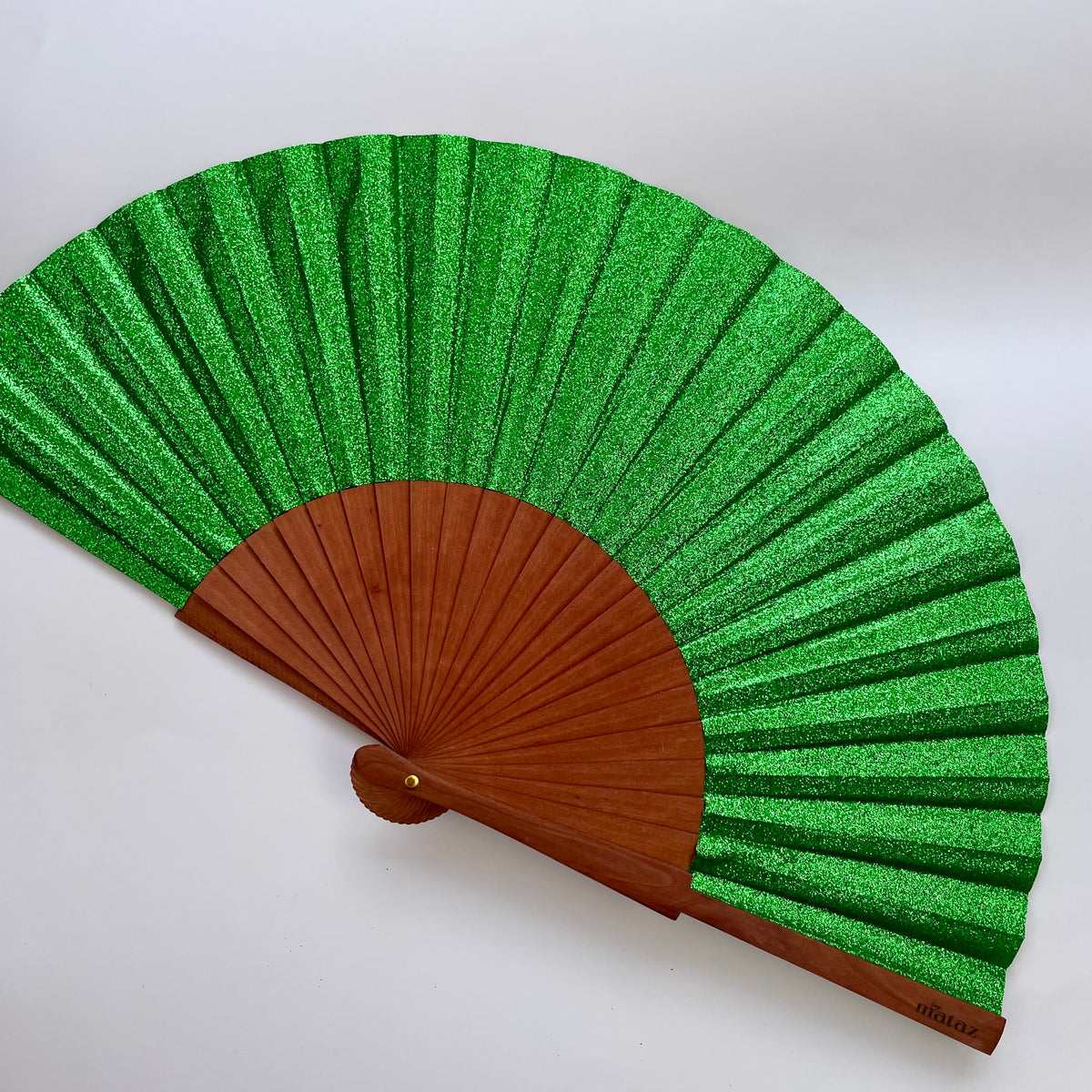 NOUVEAUTÉ - ÉVENTAIL PAILLETÉ GREEN DIVA – éventail by mataz